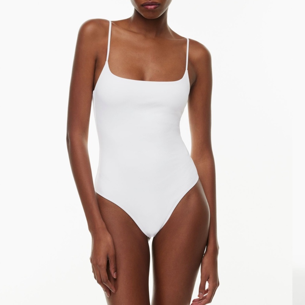 Aritzia Babaton Contour Bodysuit